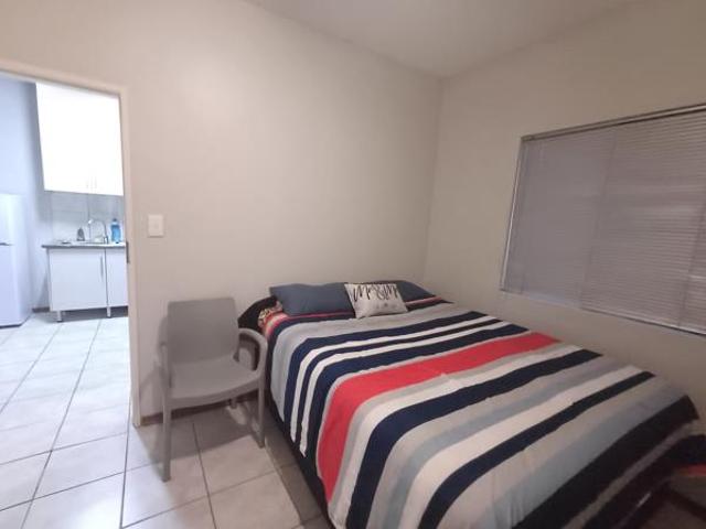 1 Bedroom Flat in Annadale