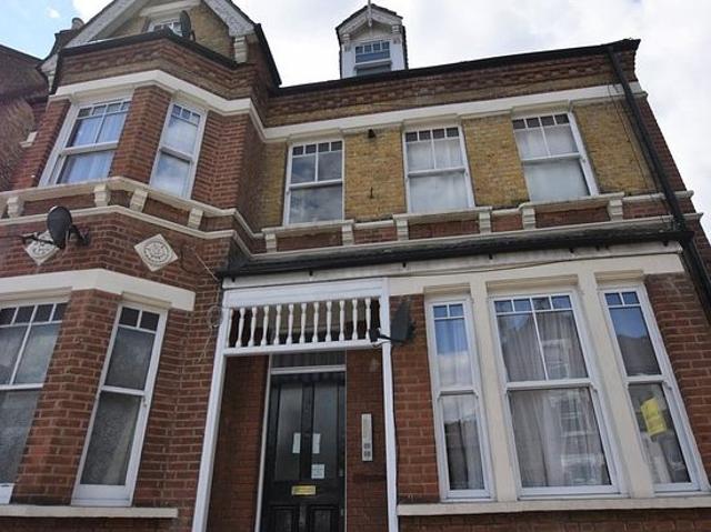 1 bedroom flat in Beckenham