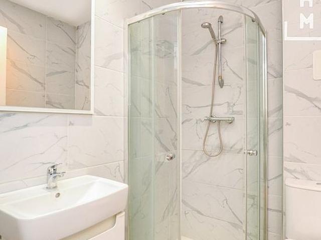 1 bedroom flat in Borehamwood