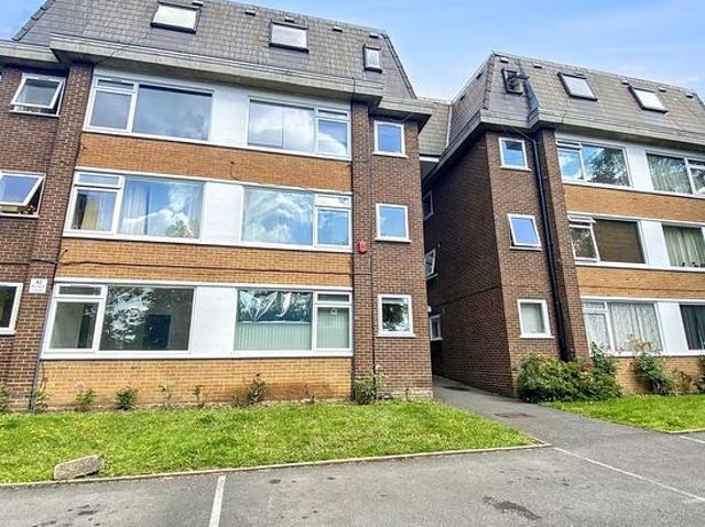 1 bedroom flat in Bromley