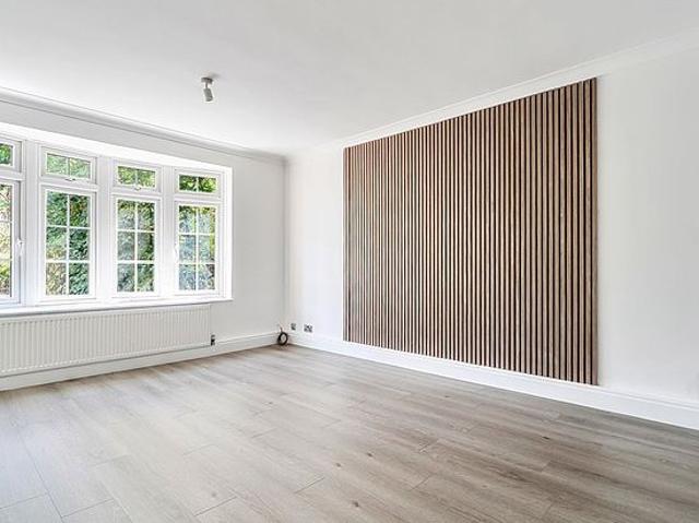 1 bedroom flat in Bromley