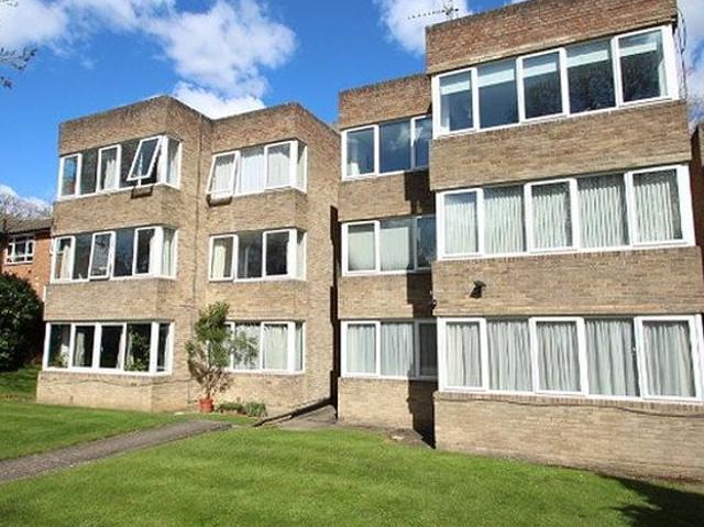 1 bedroom flat in Bromley