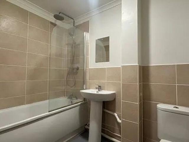 1 bedroom flat in Bromley
