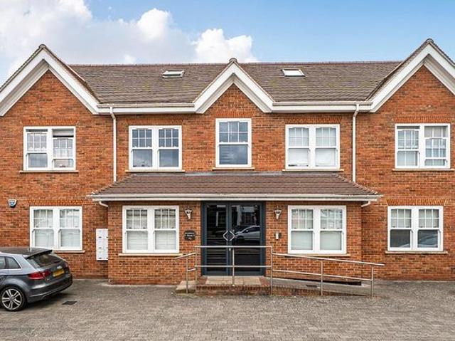 1 bedroom flat in Bromley