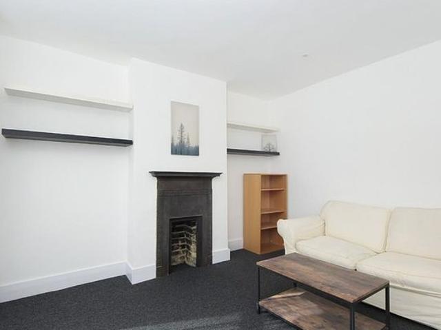 1 bedroom flat in Brentford