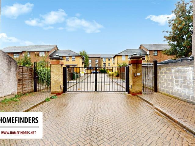 1 Bedroom Flat in Canning Town
