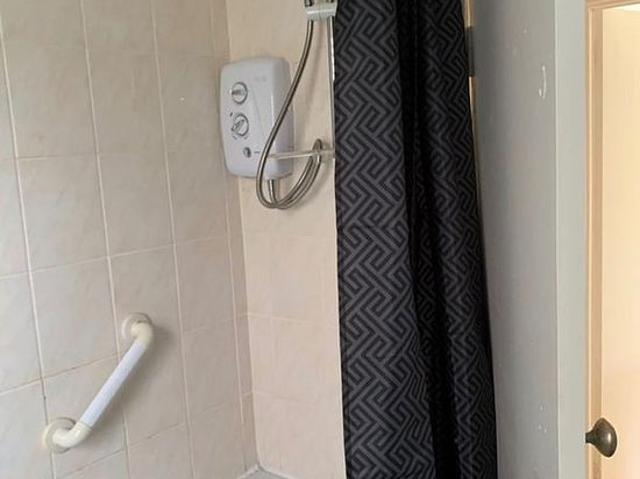1 bedroom flat in Clydebank