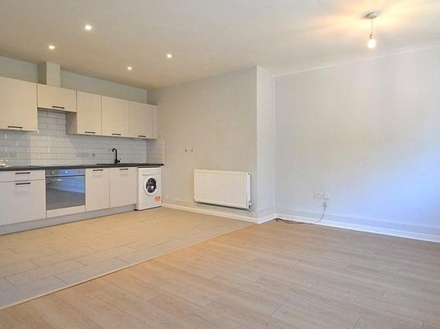 1 bedroom flat in Croydon