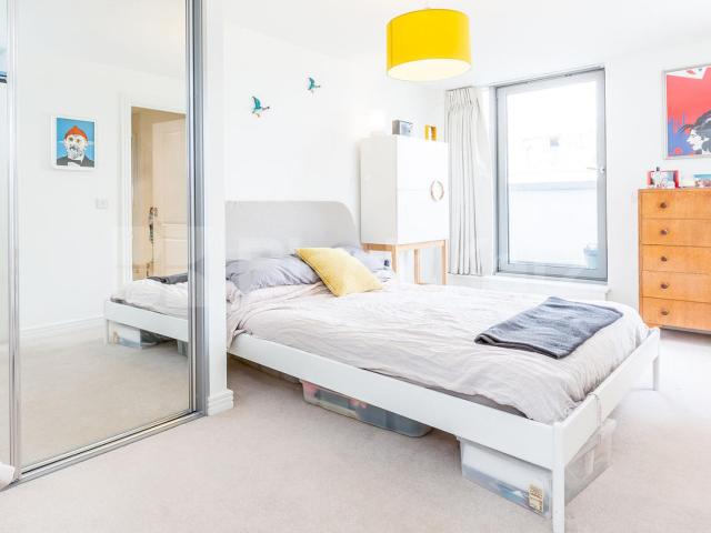 1 Bedroom Flat in Crane Heights, Waterside way N17