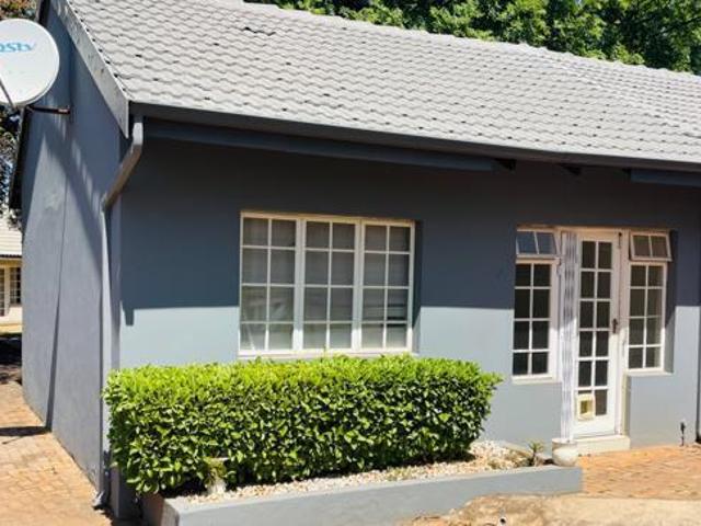 1 Bedroom Flat in Die Hoewes