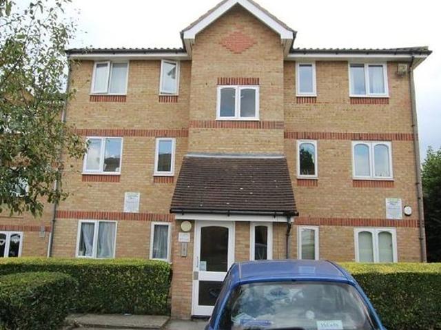 1 bedroom flat in Enfield