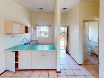 1 Bedroom Flat in Flora Park