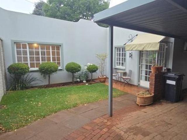 1 Bedroom Flat in Garsfontein