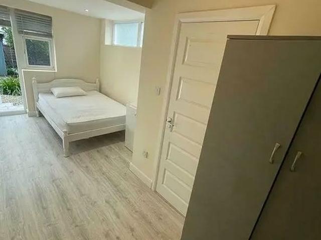 1 bedroom flat in Greenford