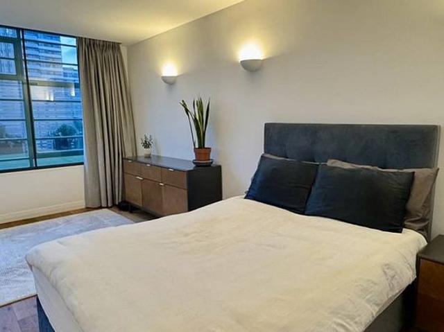 1 bedroom flat in Greenford