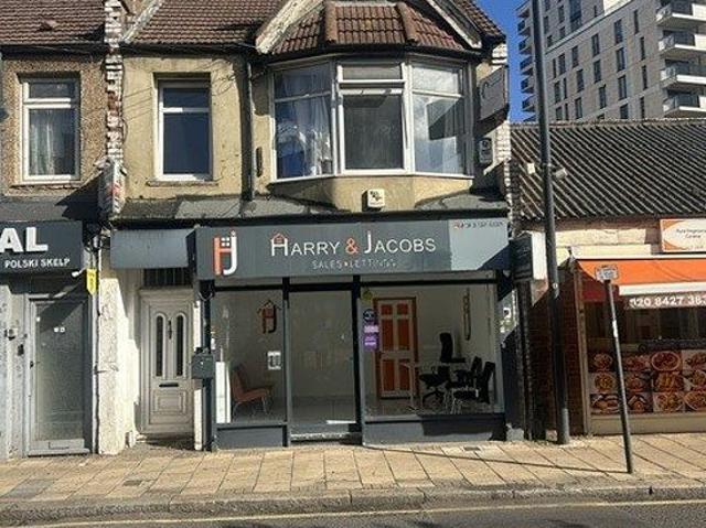1 bedroom flat in Harrow
