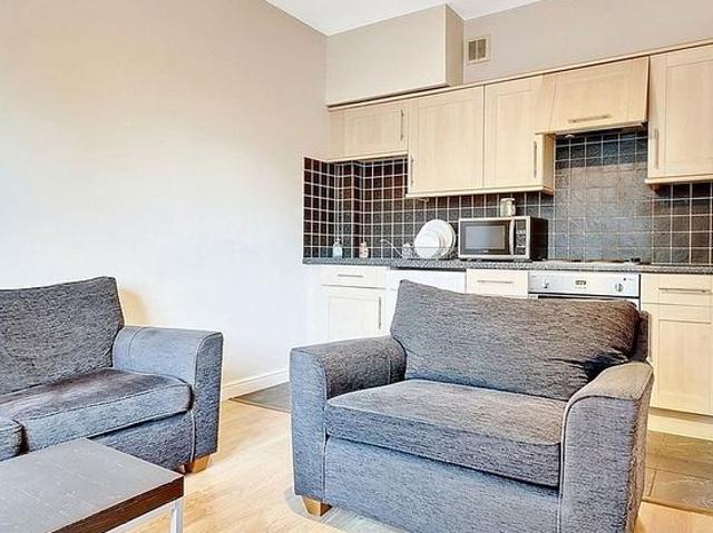 1 bedroom flat in Harrow