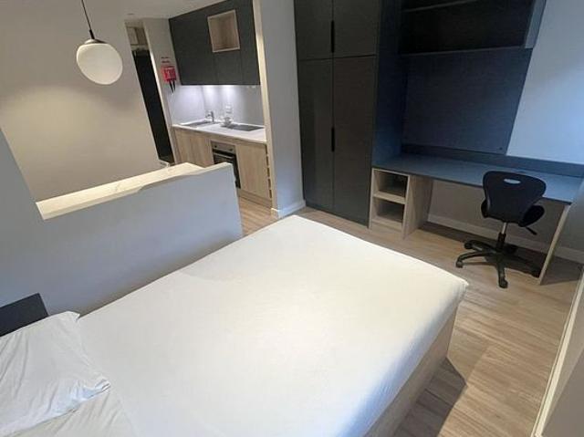 1 bedroom flat in Leeds