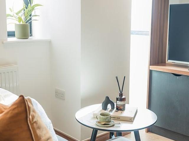 1 bedroom flat in Leeds