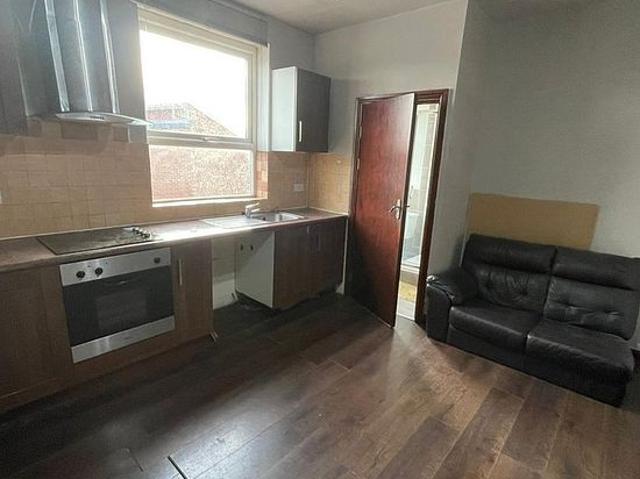 1 bedroom flat in Leeds