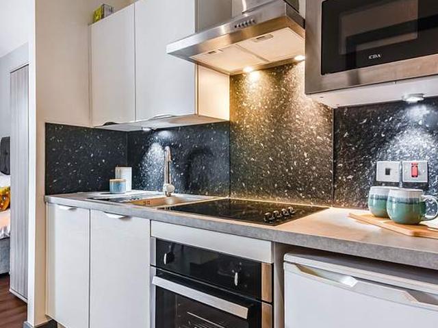 1 bedroom flat in Leeds