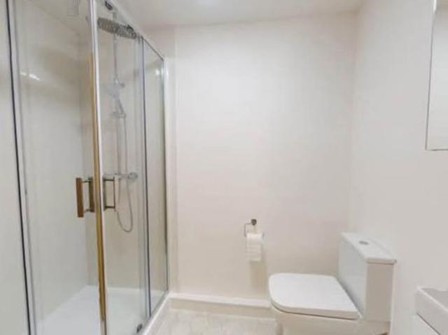 1 bedroom flat in Leeds