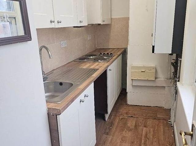 1 bedroom flat in Leeds