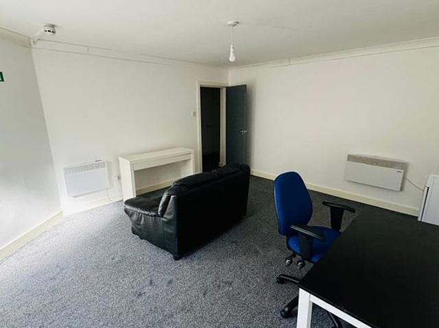 1 bedroom flat in Leeds