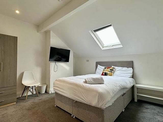 1 bedroom flat in Leeds