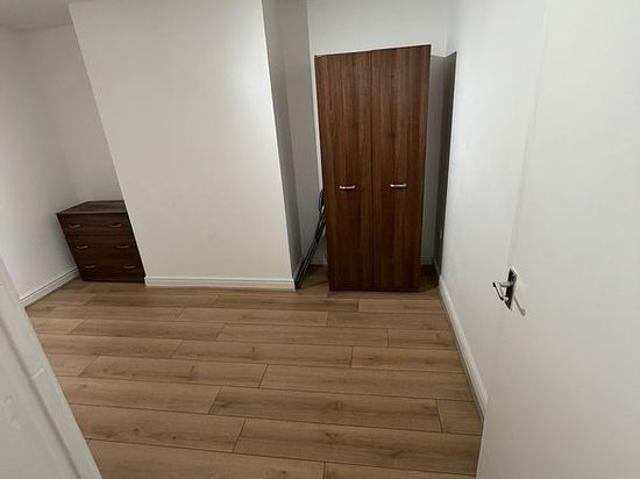 1 bedroom flat in Leeds