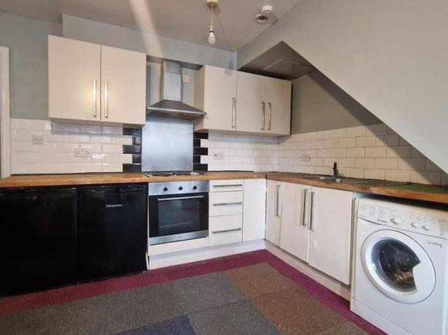 1 bedroom flat in Leeds