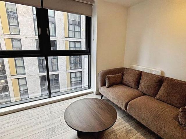 1 bedroom flat in Leeds