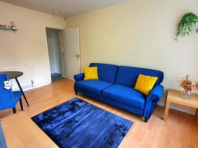 1 bedroom flat in Leeds
