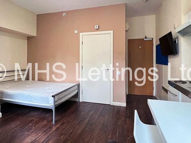 1 bedroom flat in Leeds