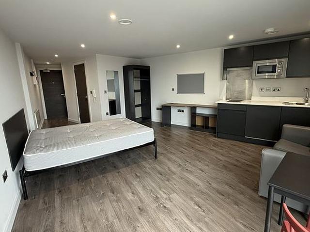 1 bedroom flat in Liverpool