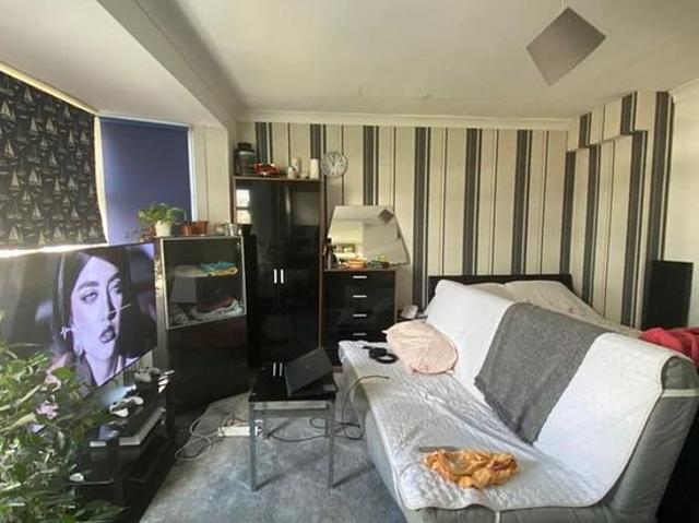1 bedroom flat in London