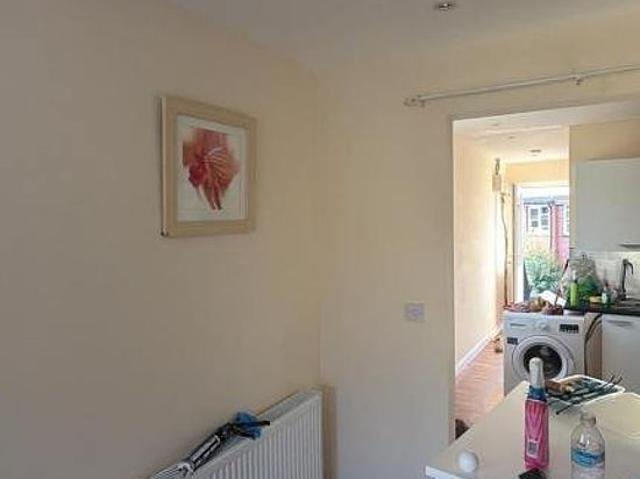1 bedroom flat in London