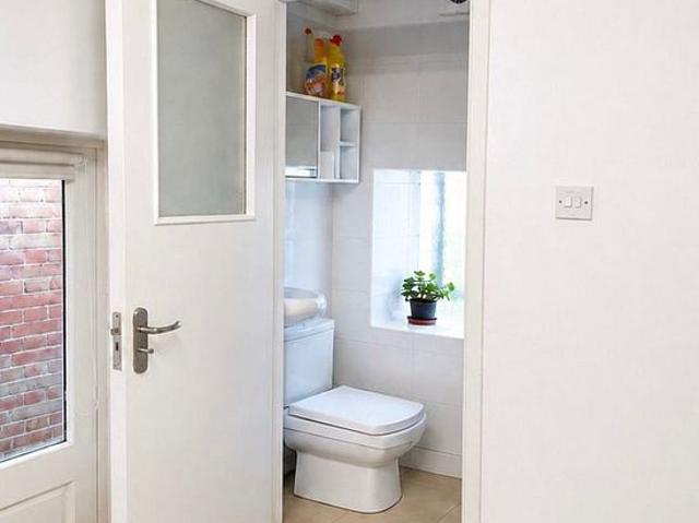 1 bedroom flat in London