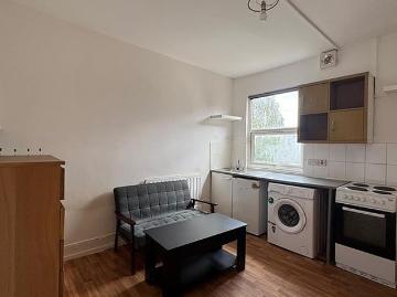 1 bedroom flat in London