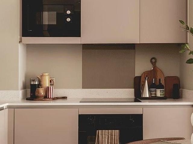 1 bedroom flat in London