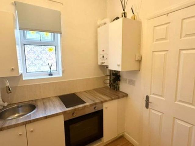1 bedroom flat in London