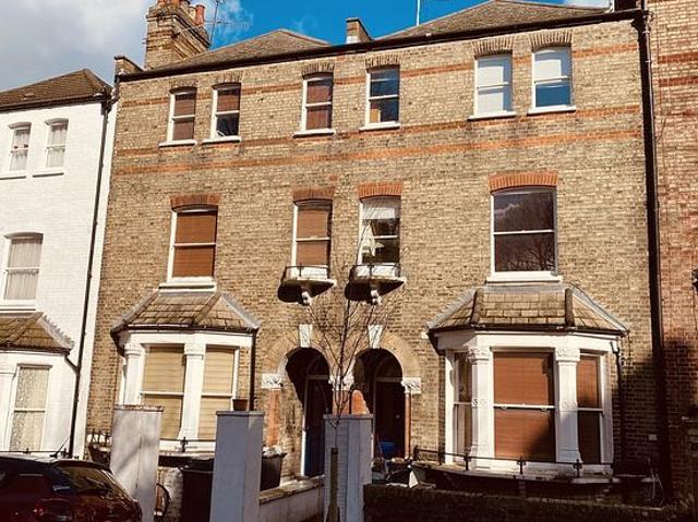 1 bedroom flat in London