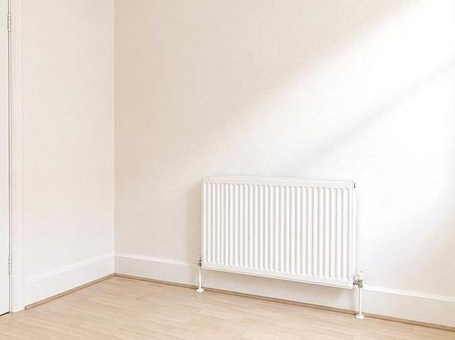 1 bedroom flat in London