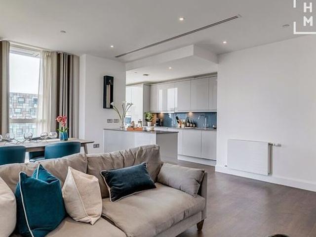 1 bedroom flat in London