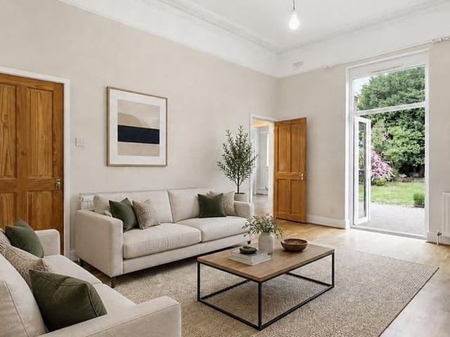 1 bedroom flat in London