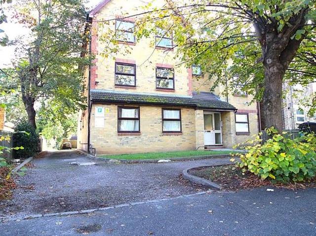 1 bedroom flat in London