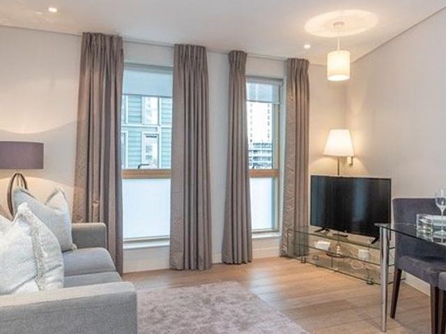 1 bedroom flat in London
