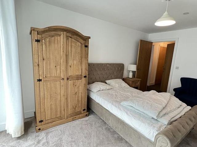 1 bedroom flat in London