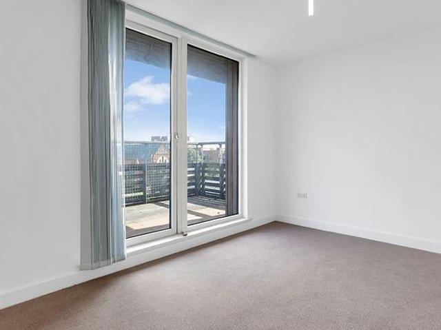 1 bedroom flat in London