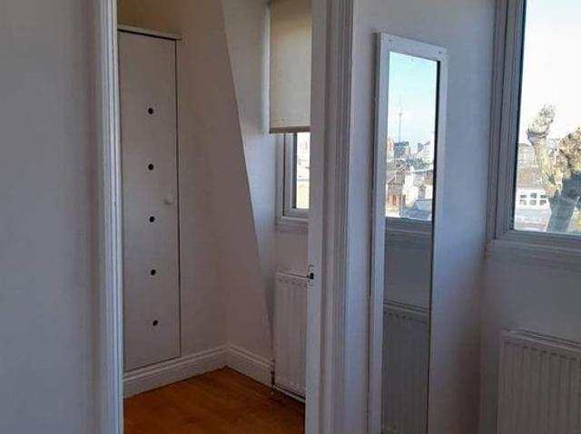1 bedroom flat in London